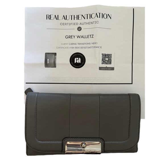 Coach 45125 Kristin Silver Gray Leather Envelope Clutch Wallet NWT MSRP $238 - Picture 1 of 9